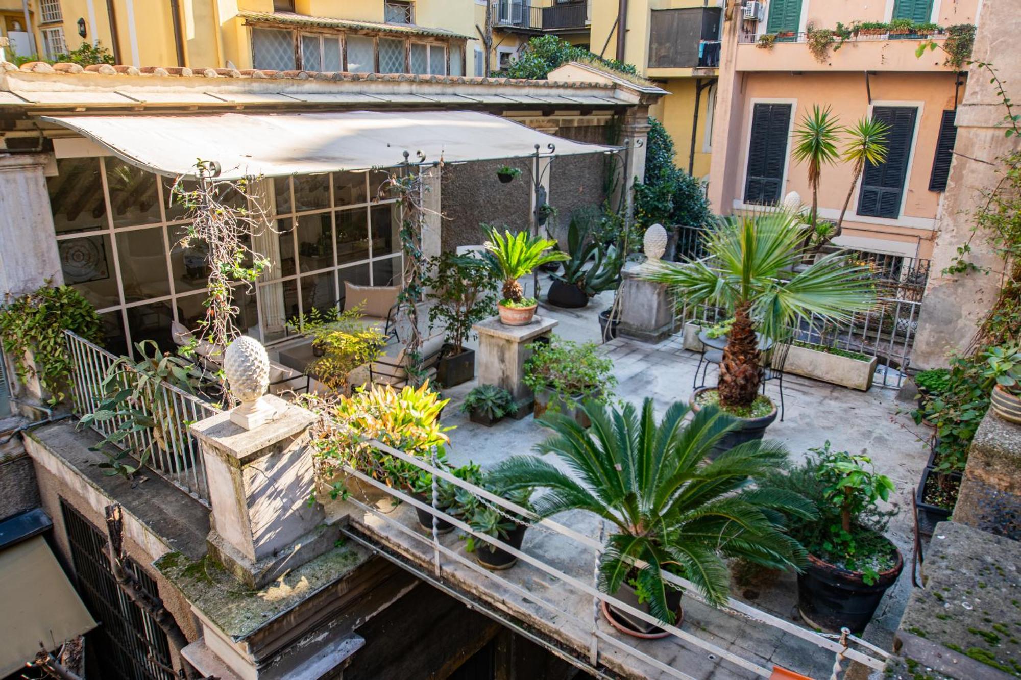 Historical Palace With Large Terrace Appartamento *